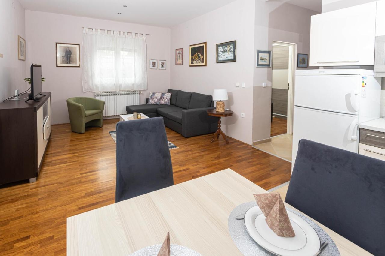 Apartman Gundulic Vinkovci Ngoại thất bức ảnh